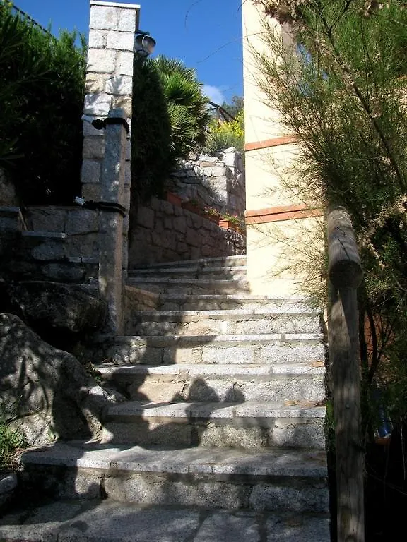 Onda Su Onda Appartamenti Seccheto 0*,  Italia